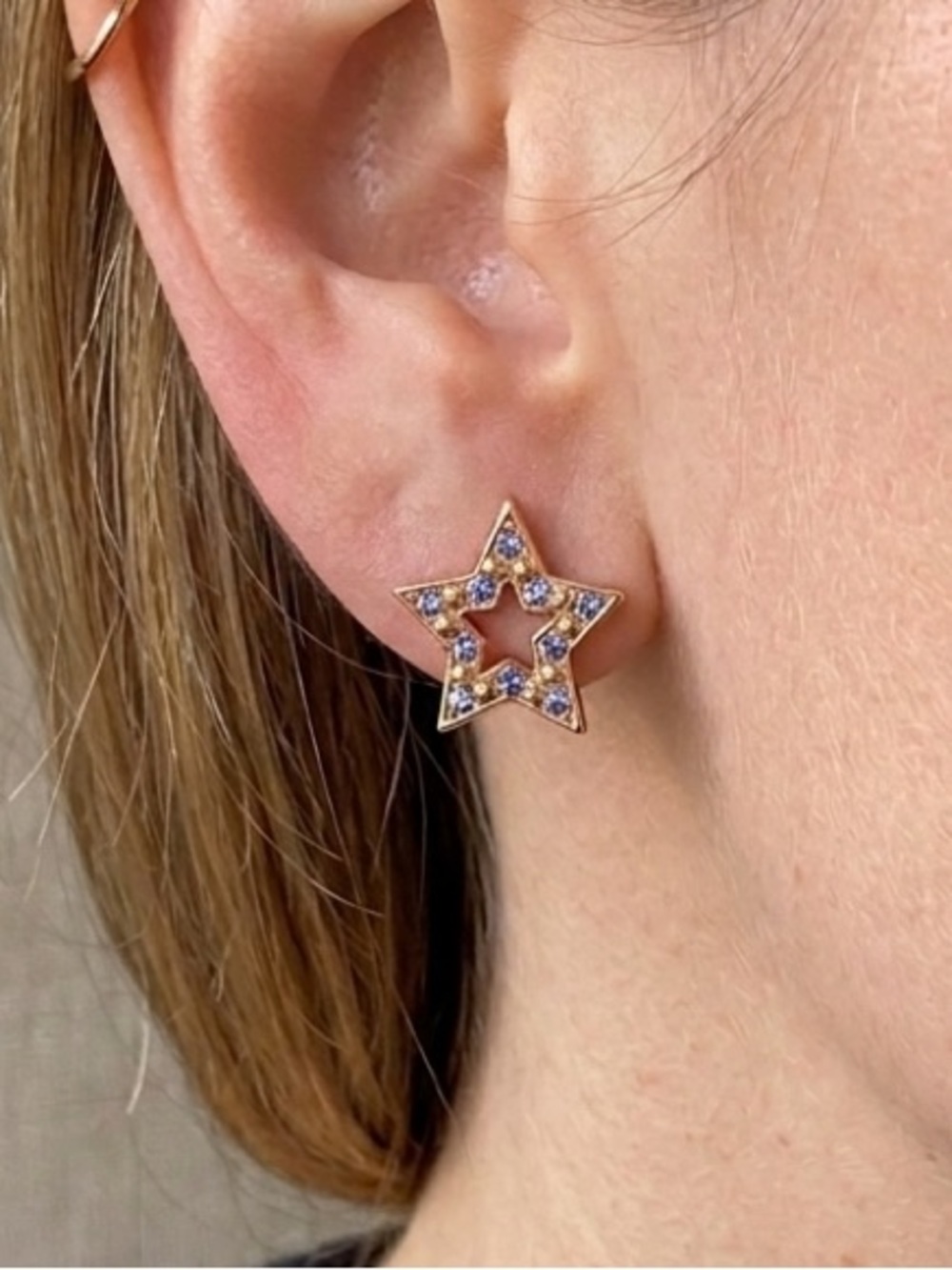 AVON Earrings 1994 Signed Sparkle Star Post Back Gold Tone Blue Rhinestone 3/4"